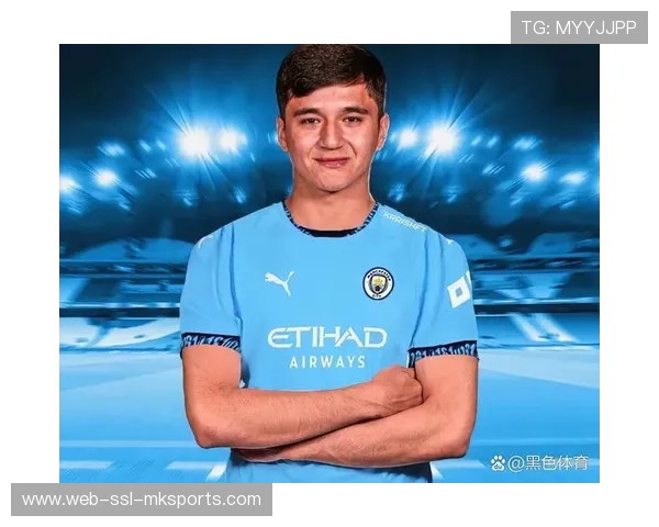 曼城防线伤病满营，胡桑诺夫临时搭档阿克