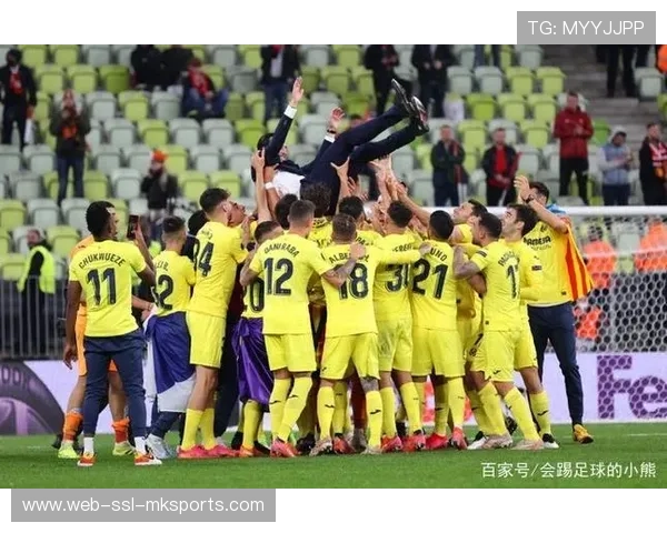 比利亚雷亚尔4-1大胜西班牙人，黄色潜水艇稳居欧冠区